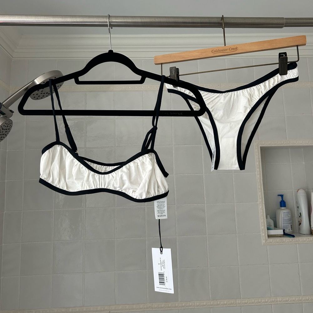 WeWoreWhat Contrast Scrunch Top in White and Black